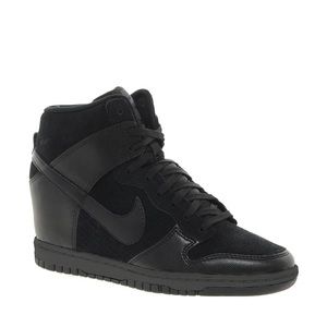 Nike Dunk Sky Hi Wedge Sneaker